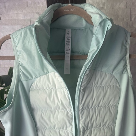 Lululemon “Down for it All” Delicate Mint Sea foam Green Goose Down Vest Size 8 - Picture 13 of 15